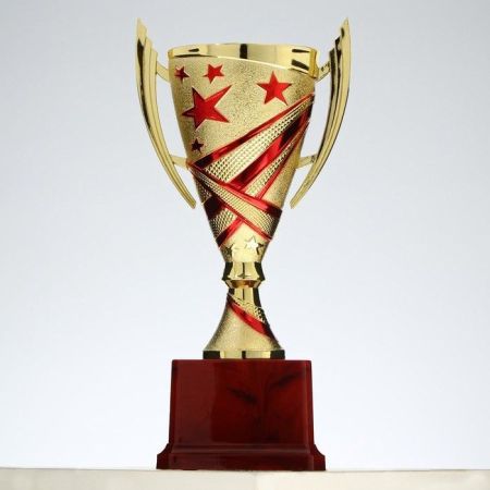 Кубок 183A, зол., подставка пластик, 23 × 12 × 8.5 см